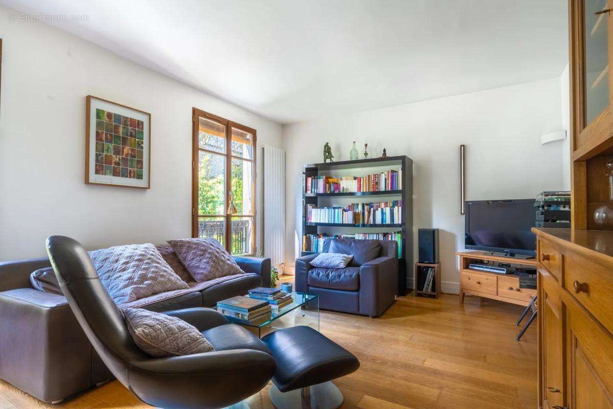 Appartement à PARIS-20E