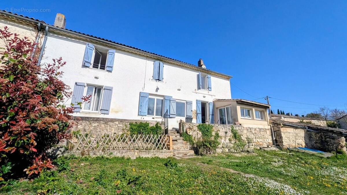 Façade maison/ côté jardin  - Maison à CAMIRAN
