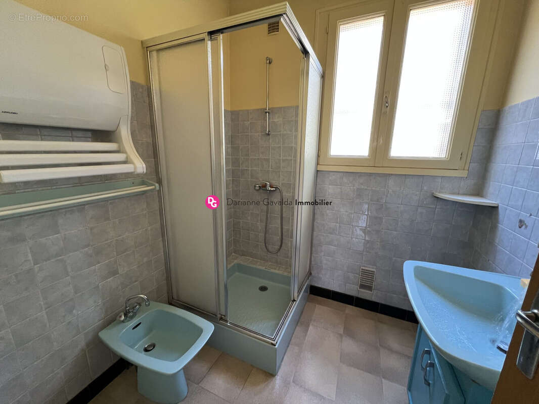 Maison à DECAZEVILLE