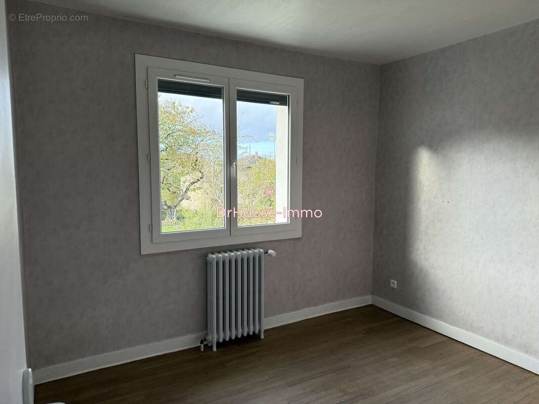 Maison à JAUNAY-CLAN