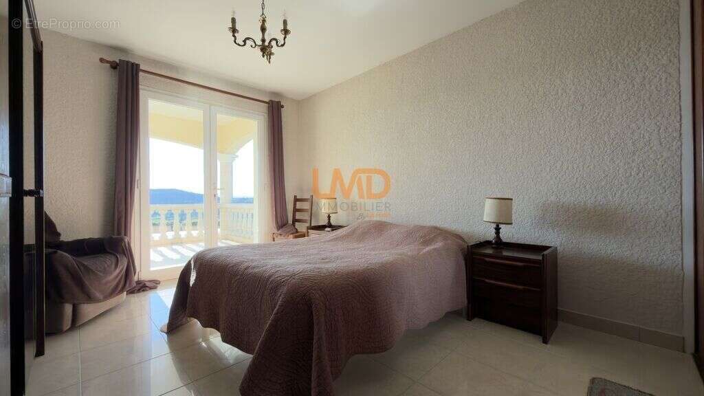 Villa d'exception de 210 M² + 7 000 M² de terrains constructible - photo 11