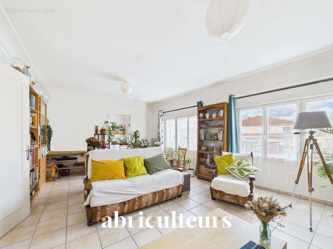 Grand appartement-maison de 90 m2 en vente dans le centre bourg Pont st Martin (44860) - photo 3