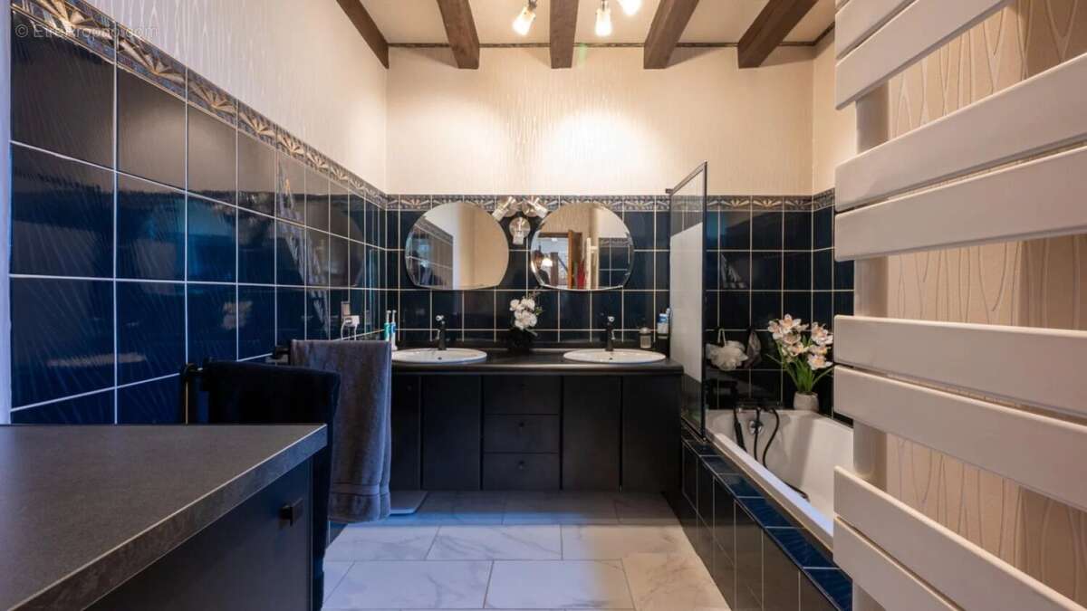 EXCLUSIVITE - Cadre de vie paisible pour cette belle et spacieus - photo 15