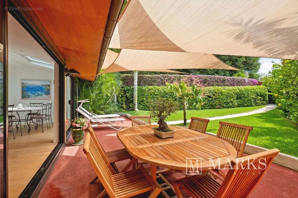 Magnifique propriété dans un jardin exotique - photo 3