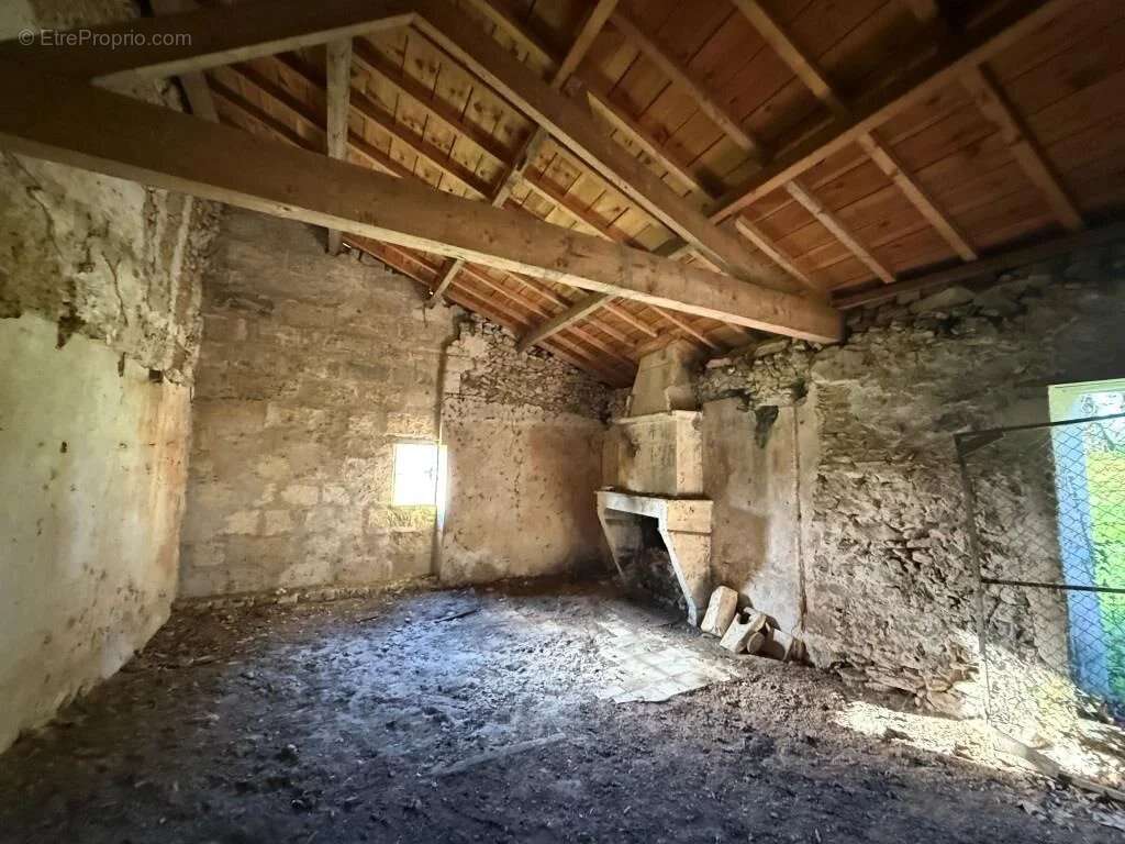 Maison à CIVRAC-DE-BLAYE