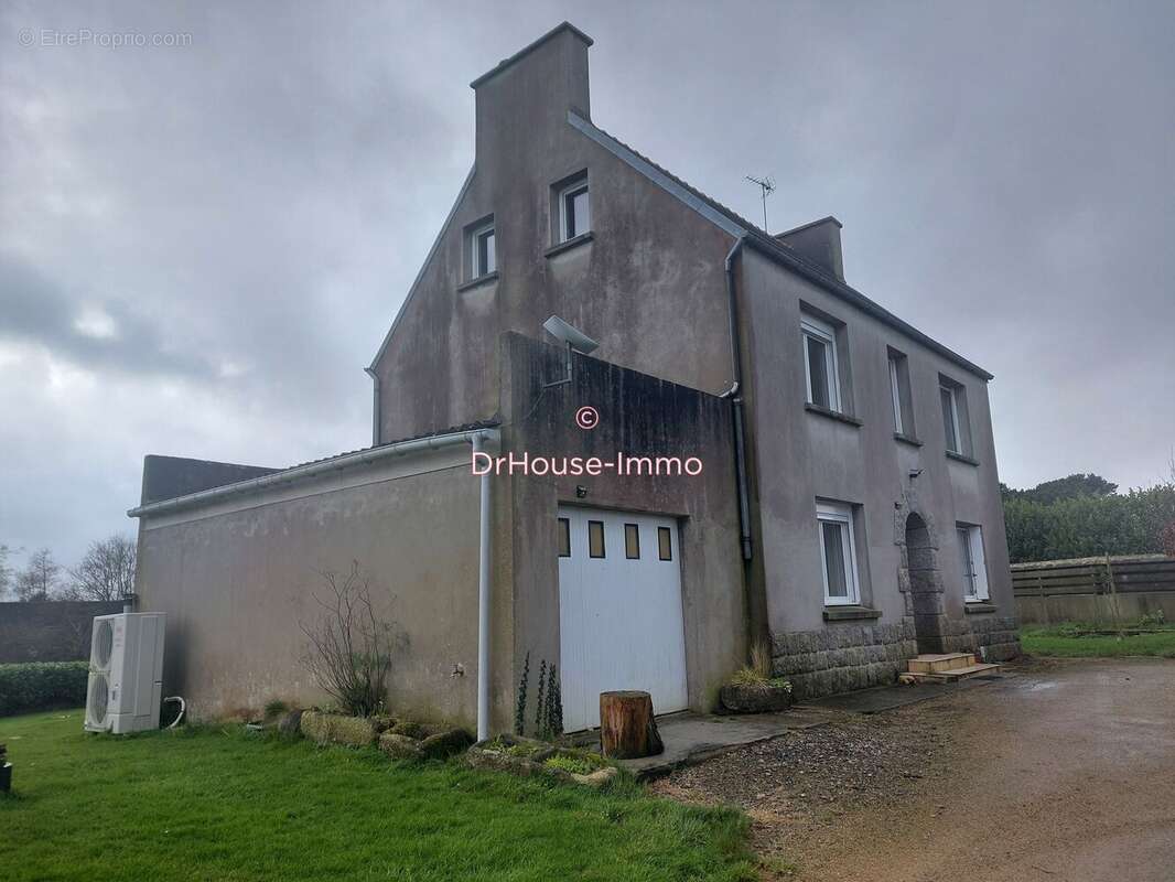 Maison à KERNILIS