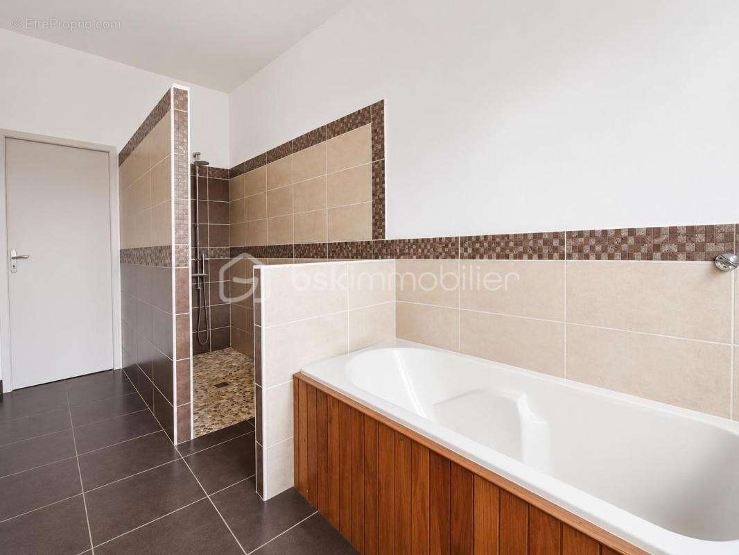 Charmante longère semi-individuelle en semi plain-pied 4 chambres jardin garage - photo 9