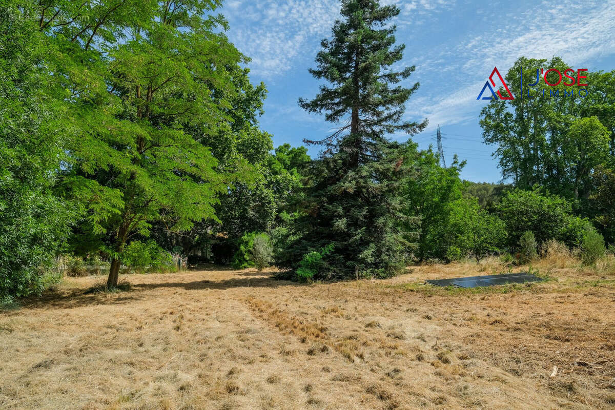 Terrain sans vis-à-vis - Maison à CABRIES