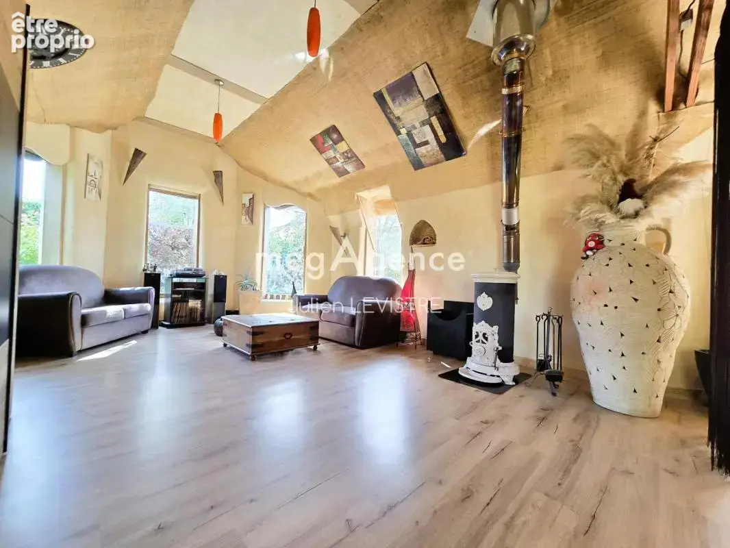 maison de 5 pièces de 106m² - photo 2