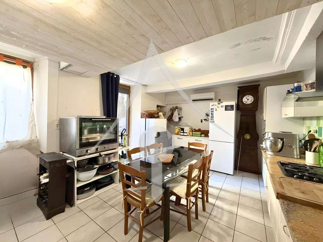 Maison à LAVERNOSE-LACASSE