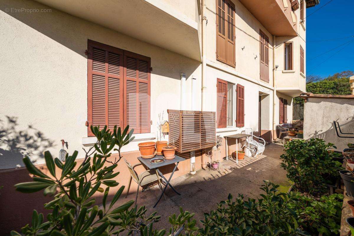 Appartement à SAINT-RAPHAEL