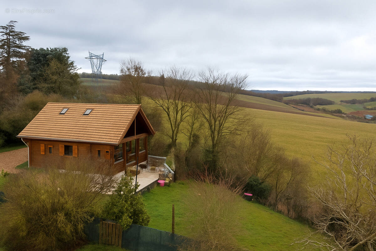 Maison à NEAUPHLE-LE-VIEUX