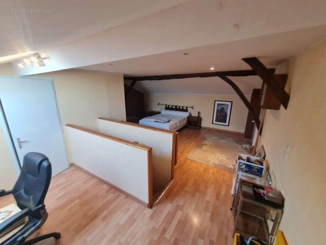 Maison à SAINT-SULPICE-SUR-LEZE