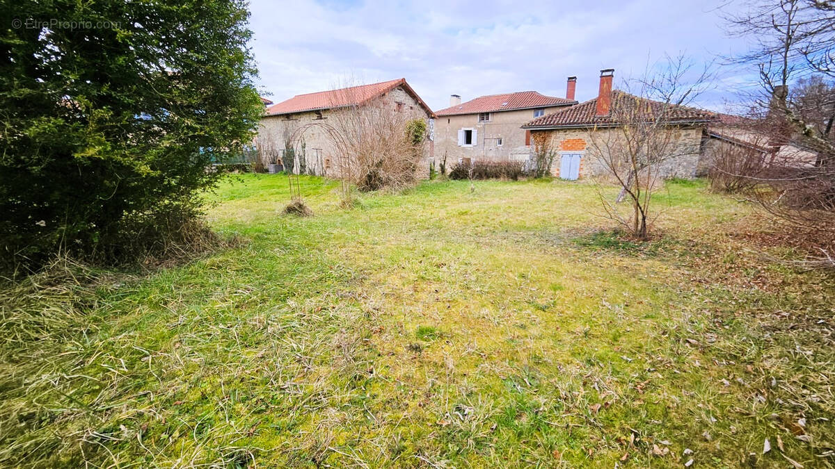 Maison à LES CARS