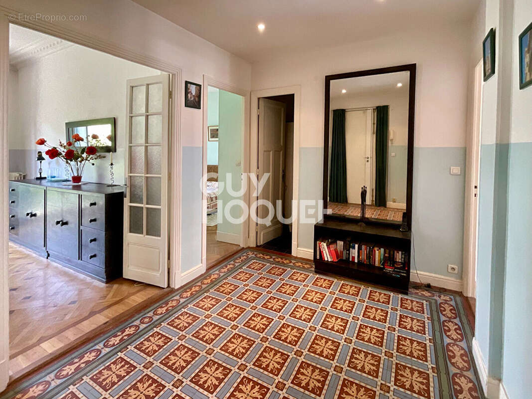 Nice musiciens / superbe 3p traversant de 87,60 m² avec 3 balcons / immeuble art déco - photo 3