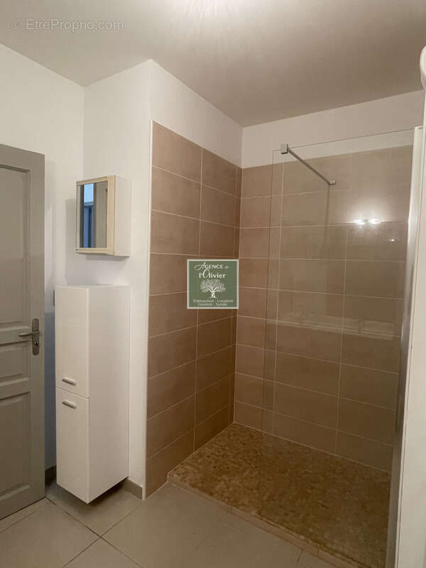 FONTVIEILLE - Appartement de 73 m2 au coeur du village - photo 13