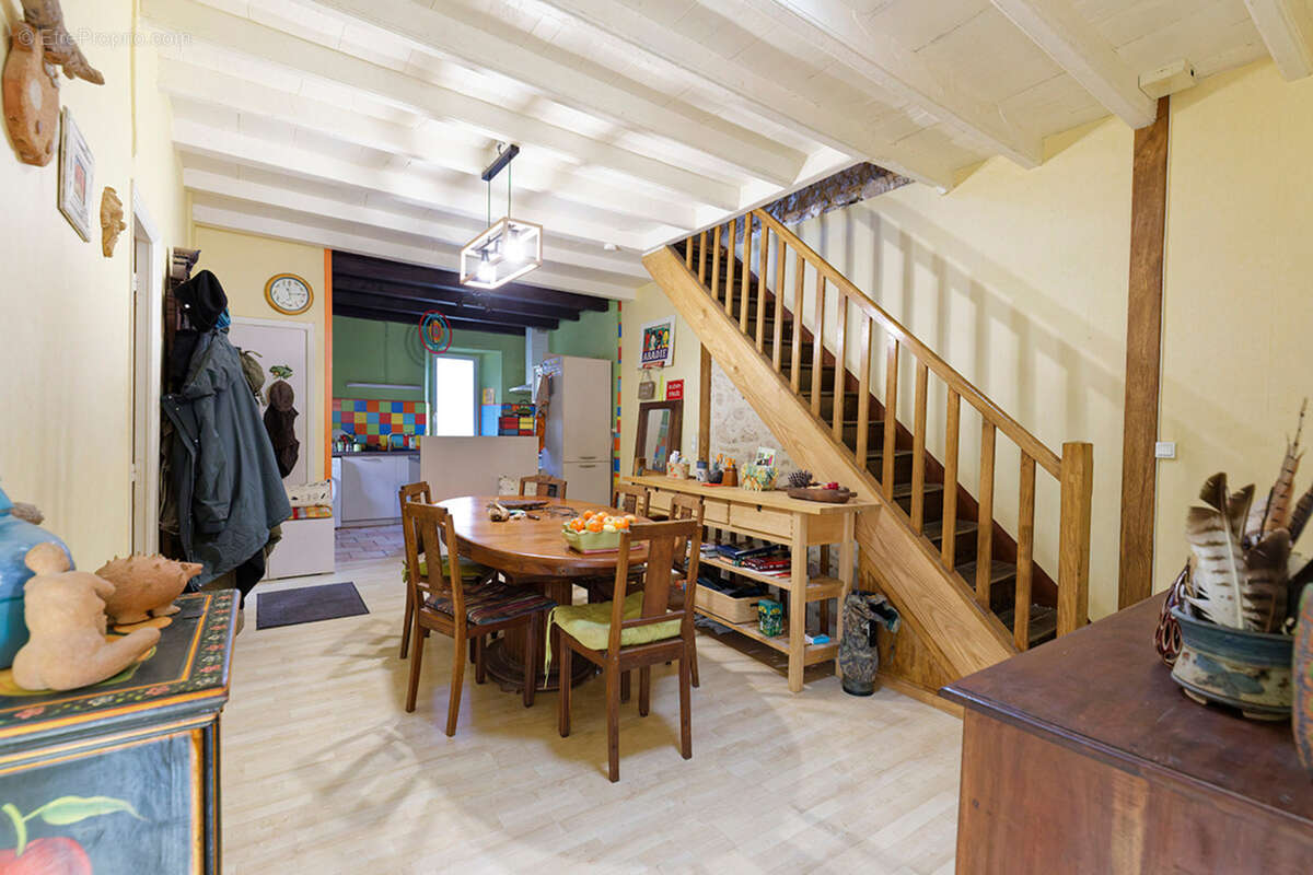 Maison de village 4 pièces avec cour intérieure et jardin - VARAIGNES (24) - photo 5