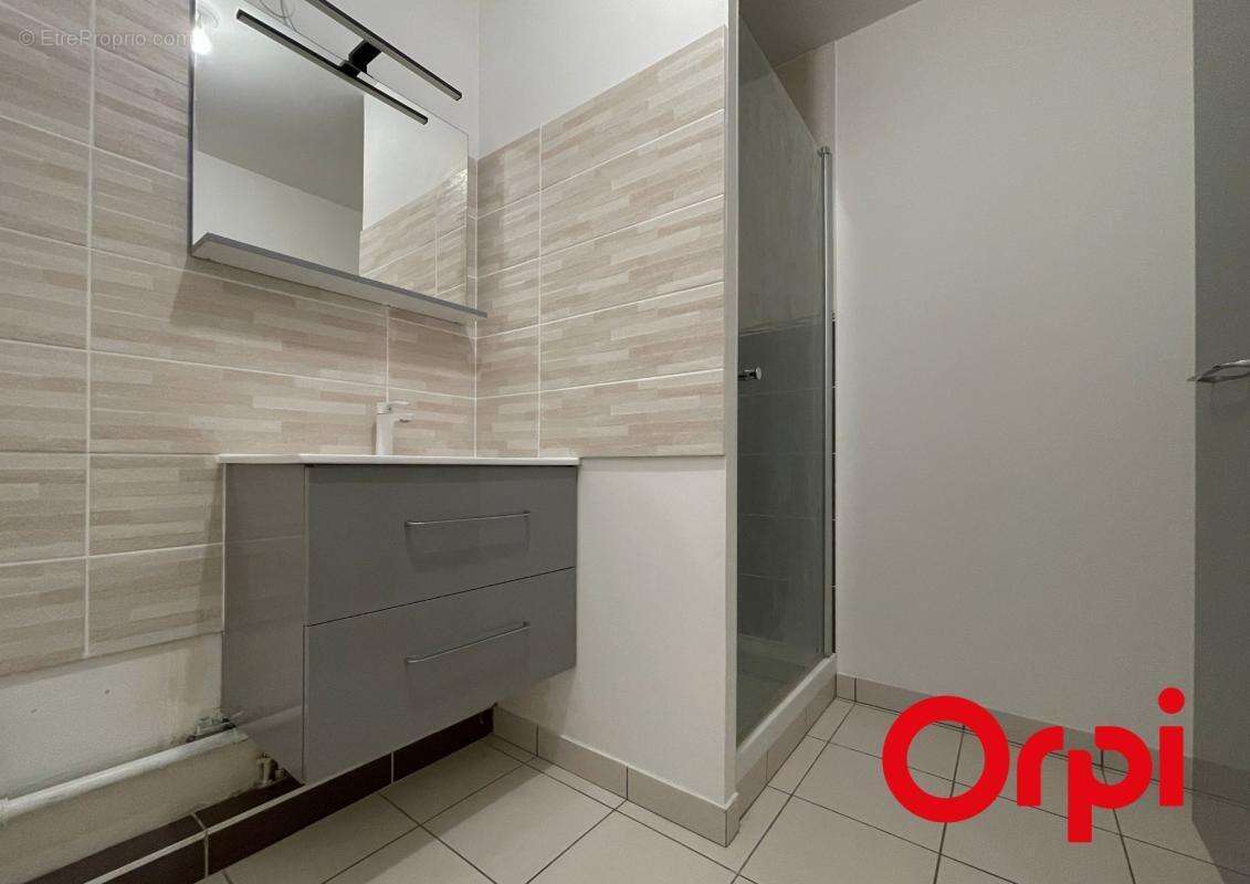 Appartement à VENISSIEUX