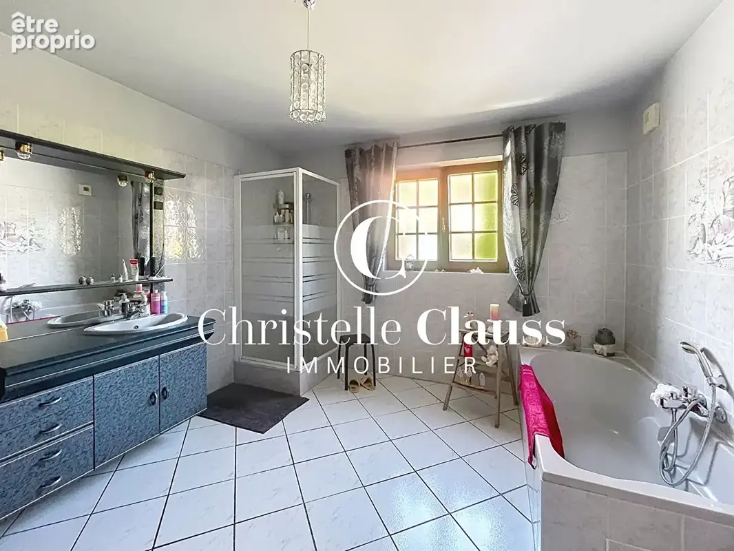 Maison familiale 166 m² - 4 chambres - terrain 6 ares - photo 8