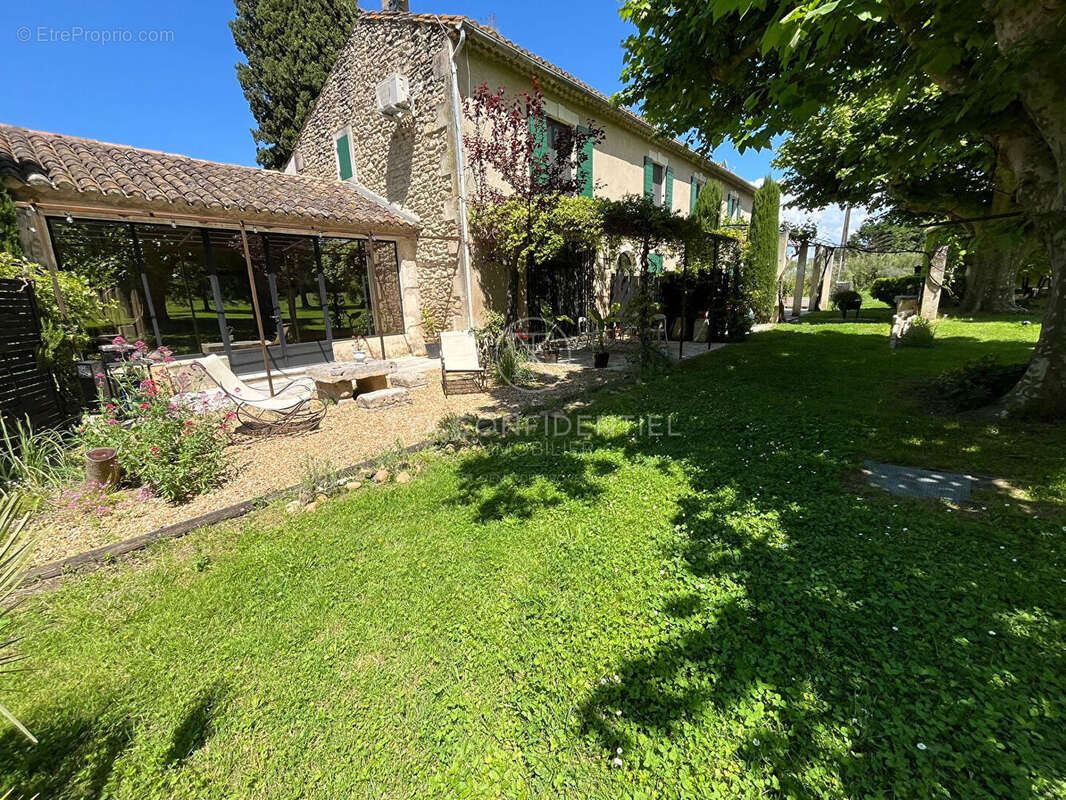 Mas Saint Remy De Provence  325 m2 - photo 2