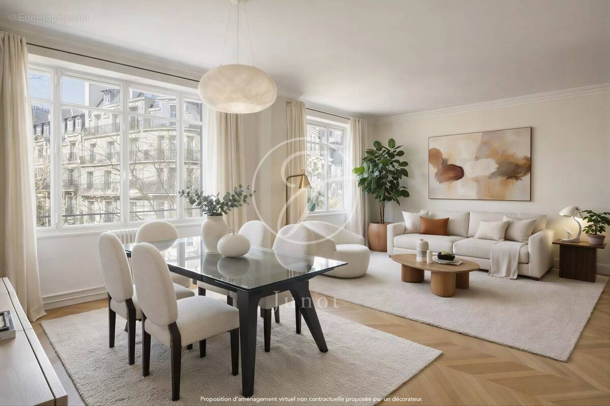 Appartement à PARIS-16E