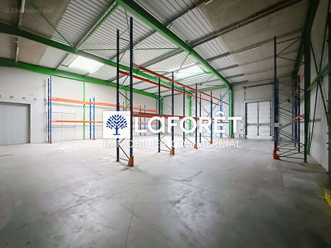 Commerce à GUIGNICOURT