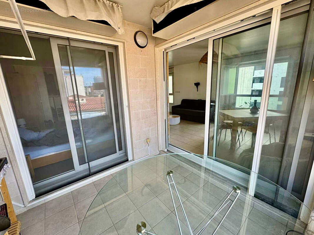 Appartement à MARSEILLE-2E