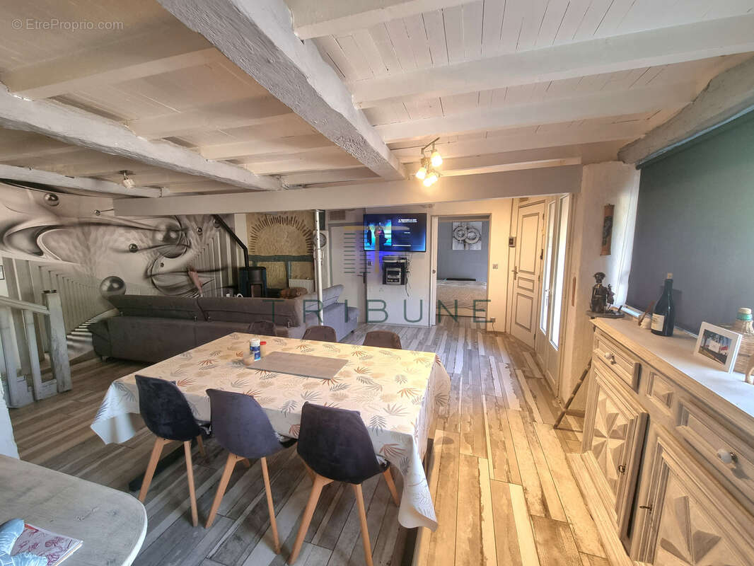 Maison T4 avec garage, piscine et dépendance T3 - photo 7
