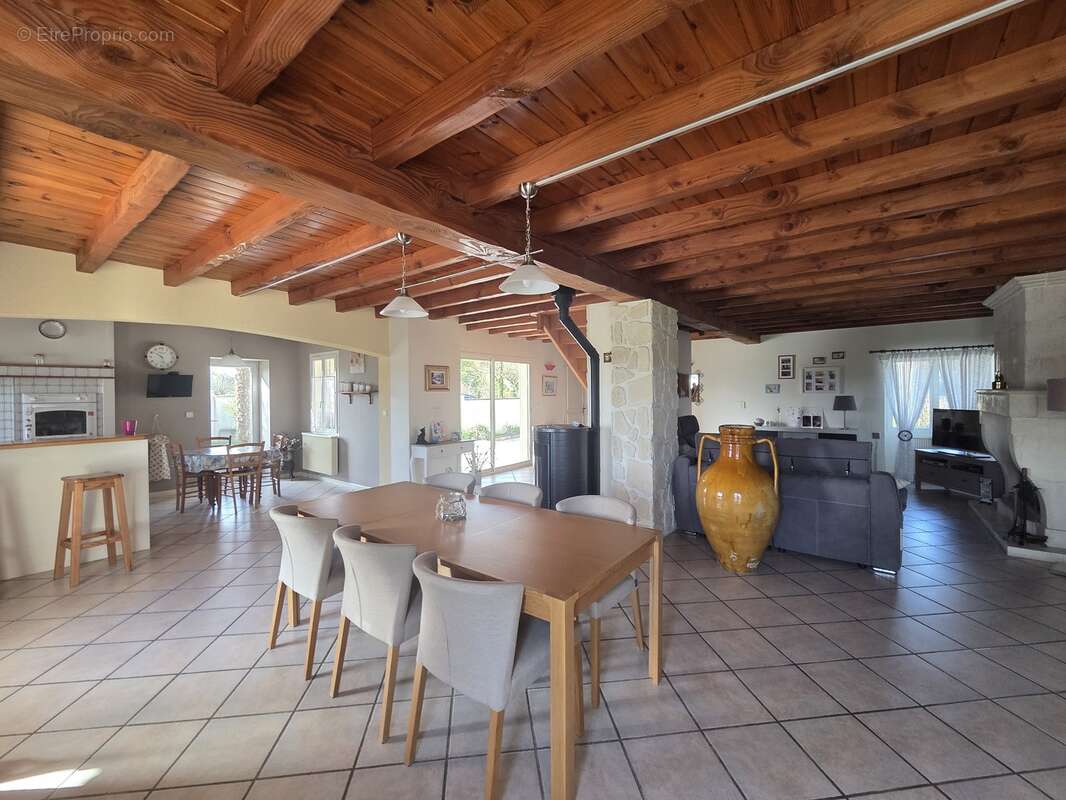 Maison à LA COURONNE