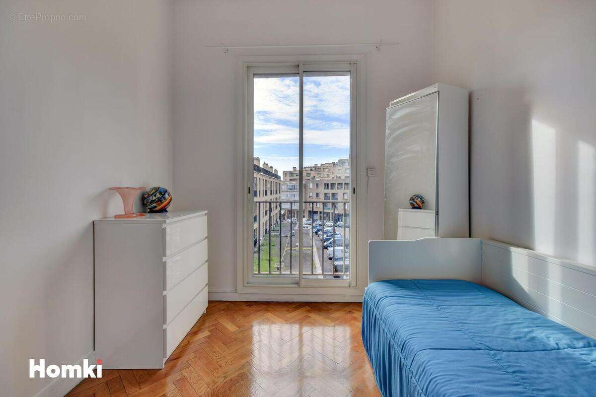 Appartement à MARSEILLE-2E