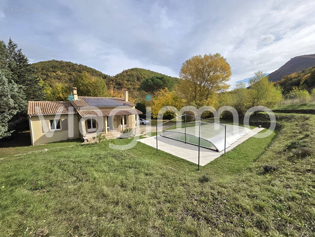 Maison à PONT-DE-BARRET