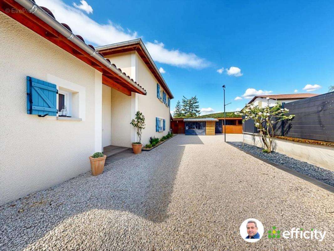 Maison à MONTMERLE-SUR-SAONE