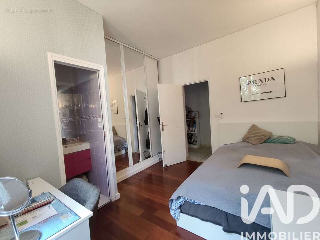 Photo 8 - Appartement à MARSEILLE-12E