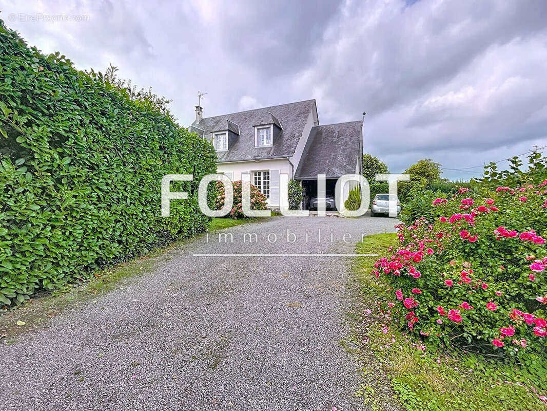 Maison à SAINT-DENIS-LE-GAST