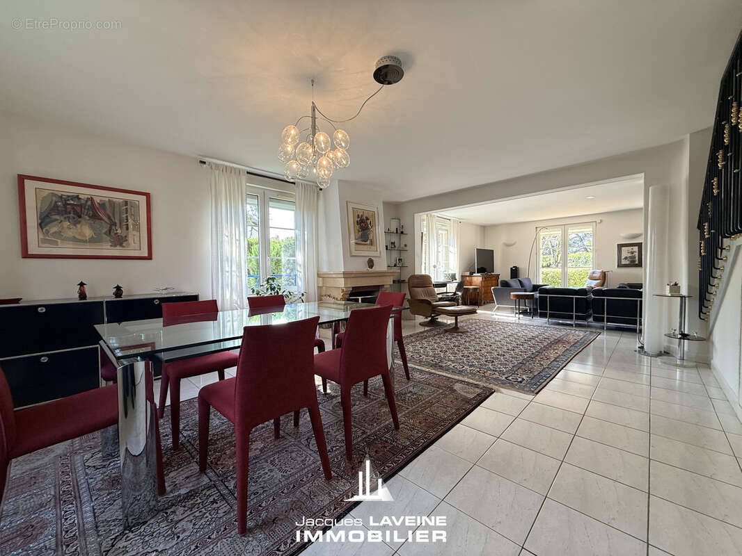 Maison à LONGEVILLE-LES-METZ