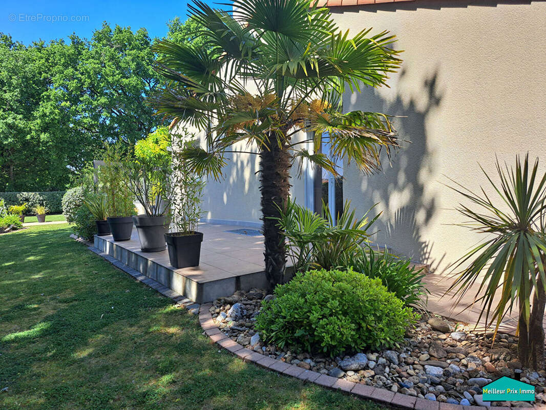 Maison à ROCHESERVIERE