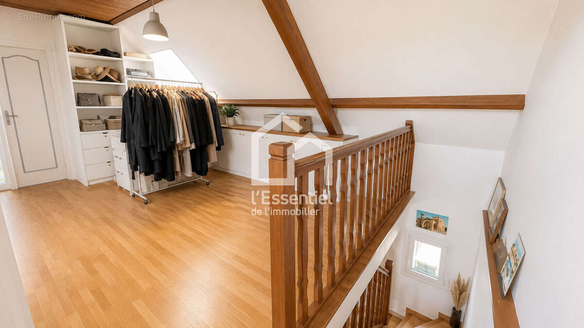 Maison à VERNEUIL-SUR-SEINE