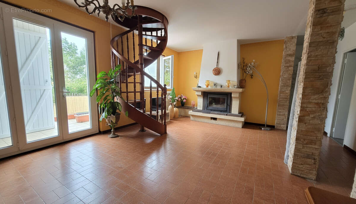 Maison familiale de 123 m² au sol sur 1 278 m² de terrain - photo 22