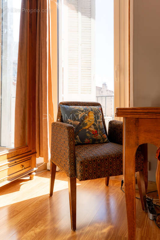 Appartement à MARSEILLE-5E
