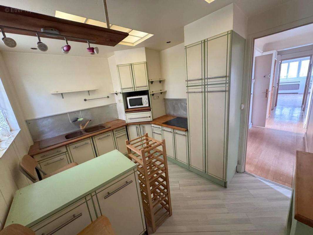 Appartement à LE BLANC-MESNIL