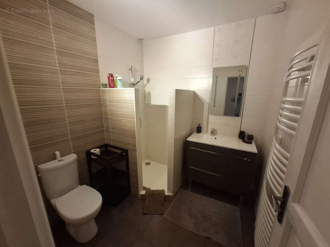 Maison à FONTVIEILLE