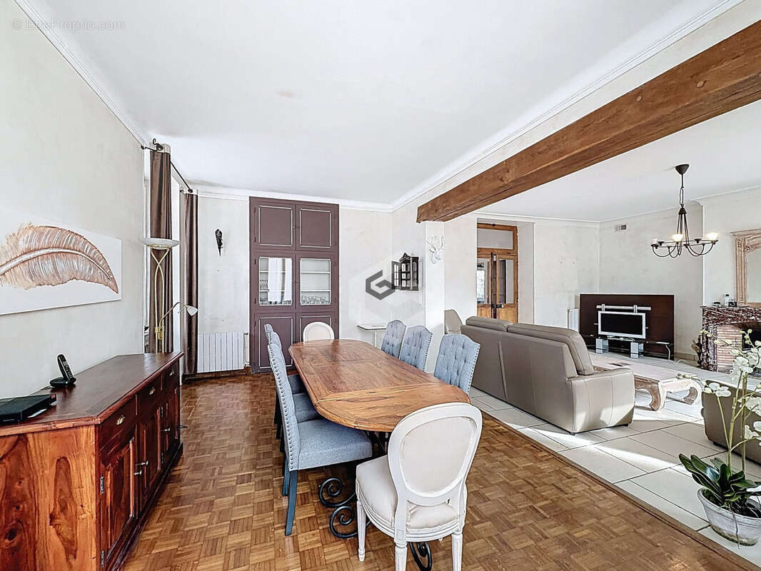 Maison 260 m² à Arcy-Sainte-Restitue  - photo 9