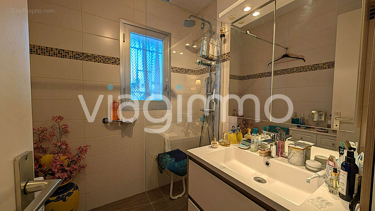 Appartement à LE CANNET