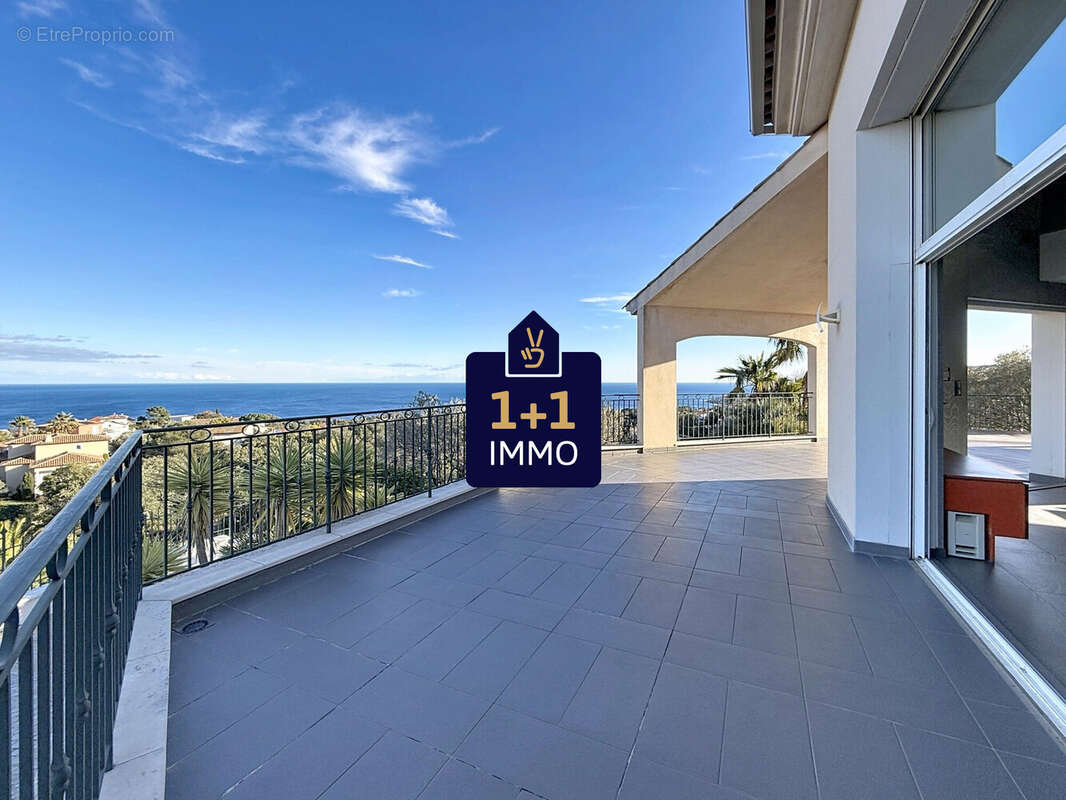 Maison 197 m² à Frejus  - photo 2