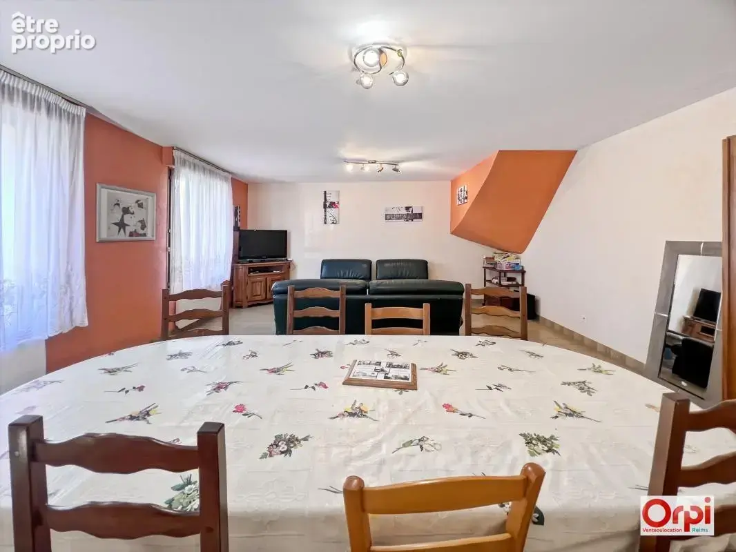 Maison familiale avec grenier aménageable, terrain constructible et annexe Airbnb – Ville-Dommange - photo 4