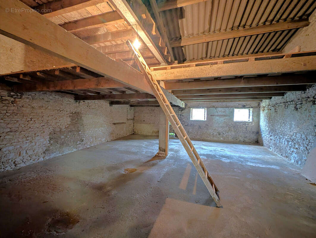 Maison à CHAMPLAY