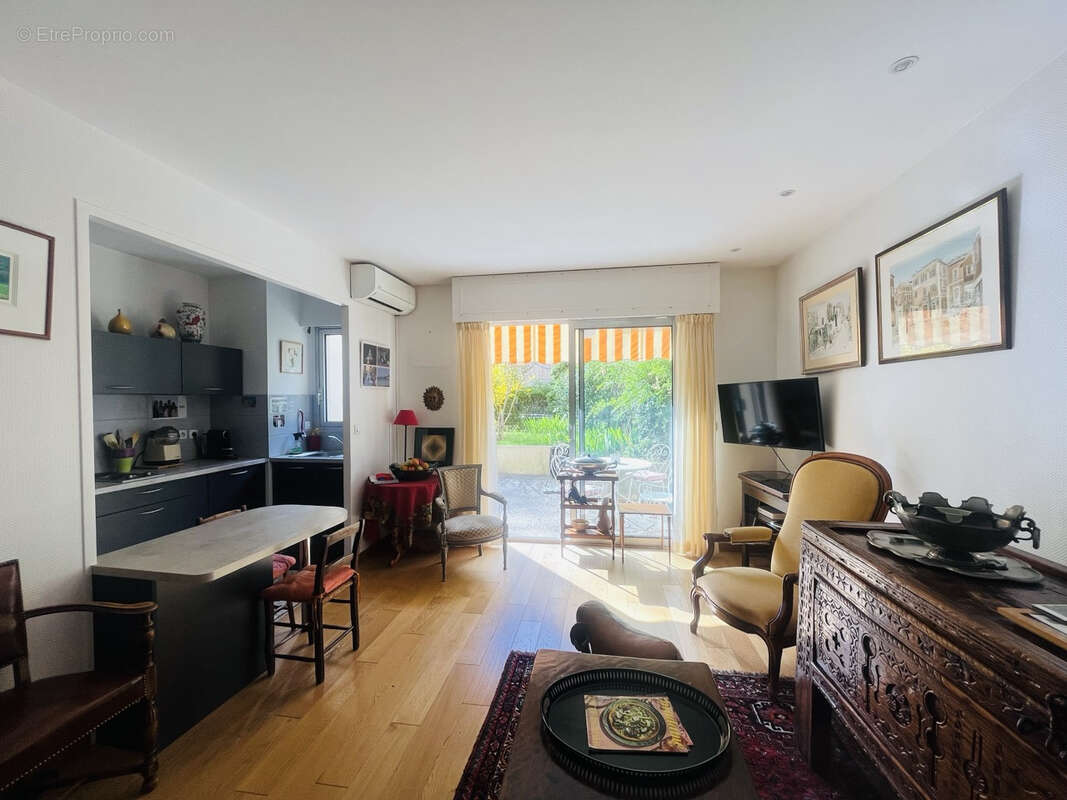 Appartement à LYON-6E