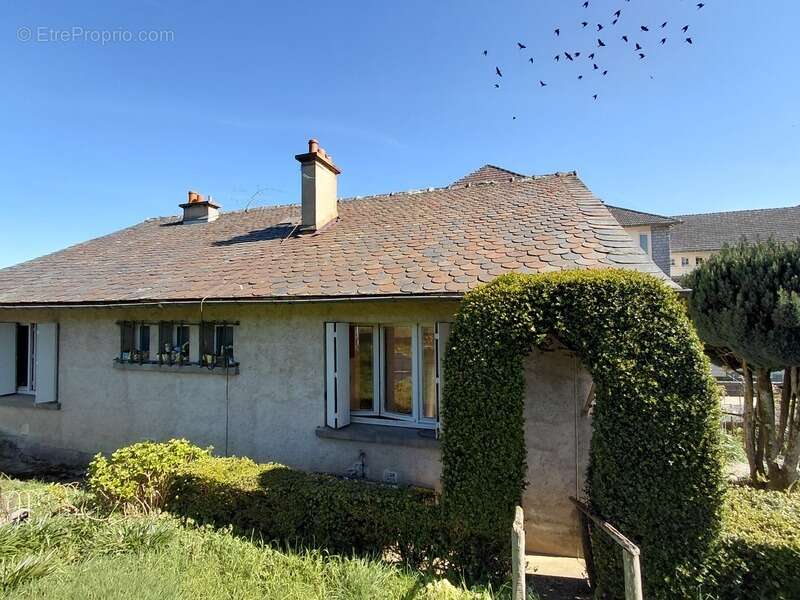 Maison à MONTSALVY