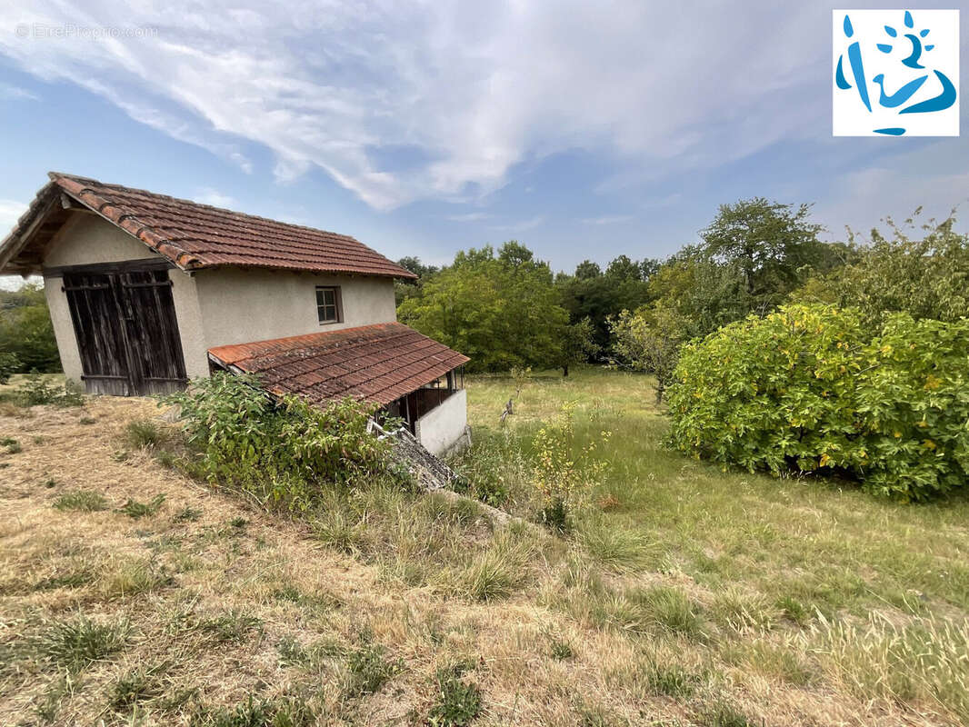 Terrain à SAINT-SARDOS