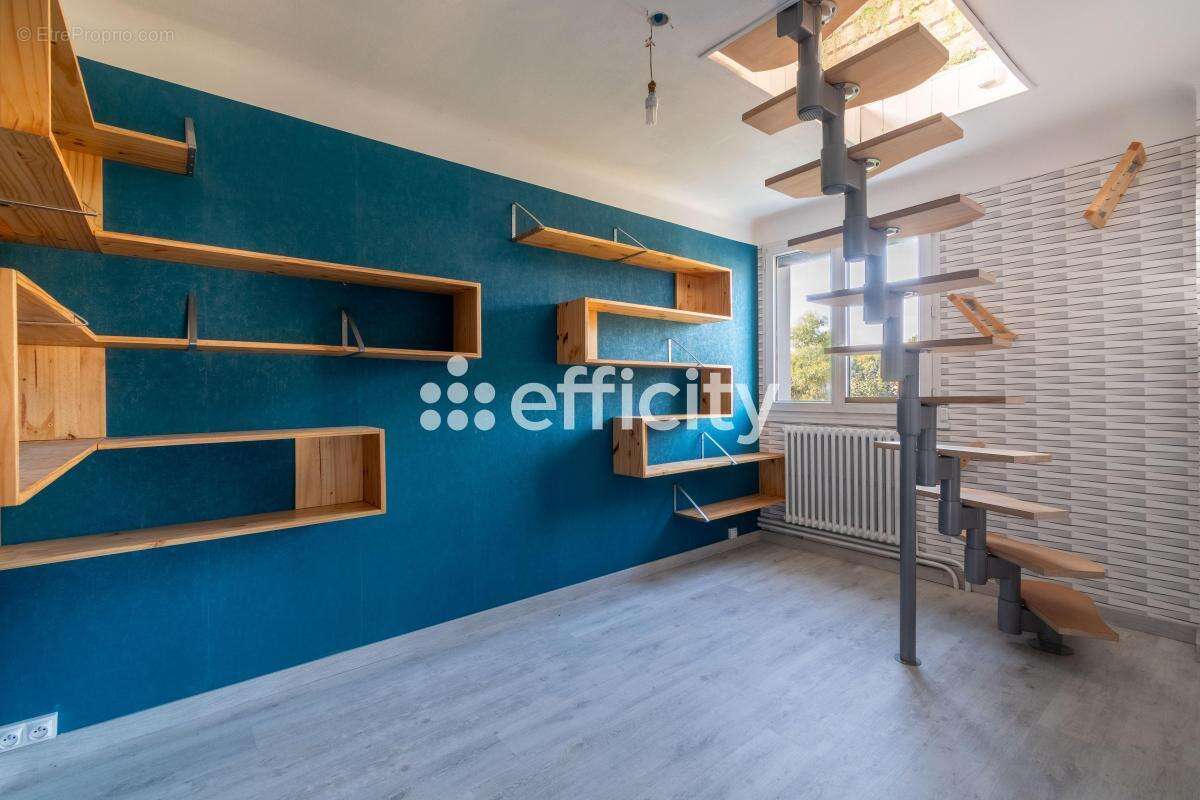 Maison à VILLENEUVE-LE-ROI